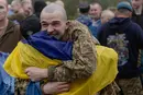 Звільнені з полону захисники заспівали гімн України (відео)