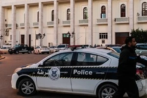 Розгнівані футбольні фанати підпалили офіс прем'єр-міністра Лівії