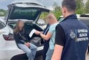 У Харкові викрито блогерку на продажі ввезених для ЗСУ автомобілів