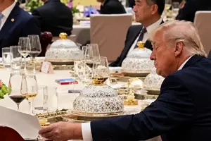Трамп зазирнув у меню Сі Цзіньпіна під час вечері у Пекіні
