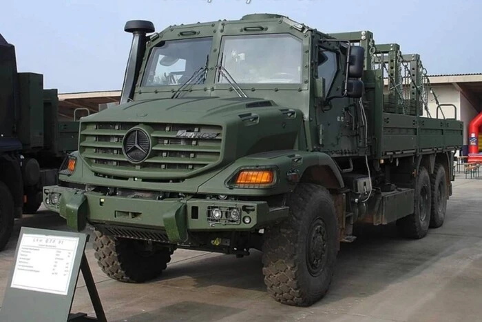 Спорткари та «геліки» в минулому? Mercedes-Benz готовий вийти на ринок оборонного виробництва