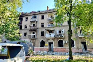 Пошкоджено десятки багатоповерхівок, садочки, мечеть: що відомо про масований удар по Дніпру