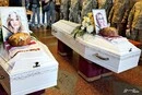 Київ попрощався з доньками полеглого захисника, яких вбила російська ракета 14 травня (фото)