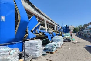 Росія пошкодила «Епіцентр» у Прилуках: поранено працівників