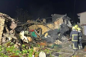 Після ворожої атаки повністю зруйновано одноповерхову будівлю