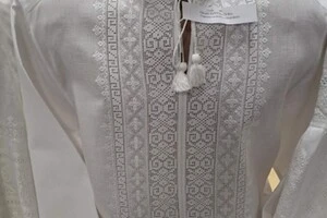 Чоловіча сорочка з колекції Всеукраїнського центру вишивки і килимарства
