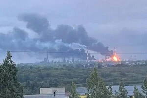 У Росії палає нафтозавоз