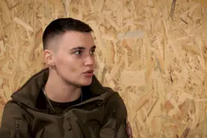 Розмовляти чи з'ясовувати стосунки з родичем-колаборантом Кобра категорично відмовилася