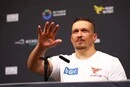 Усик прибув на поєдинок проти Верховена з традиційним талісманом