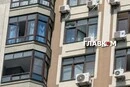 Росіяни пошкодили житлові комплекси, розташовані впритул до посольства США (фото)