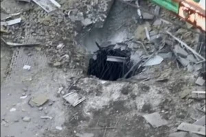 Ракета пробила підземний паркінг 