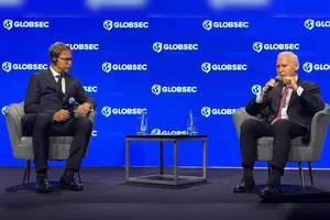 Терехов наголосив, що прифронтові громади не можуть жити за тими самими правилами, що й тилові міста