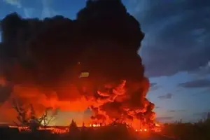 Вогонь охопив цистерни з пальним