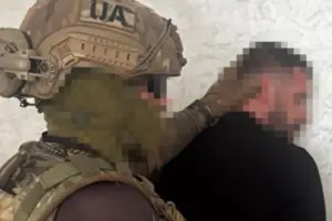 Посадовець вимагав десятки тисяч доларів за запуск нової електростанції