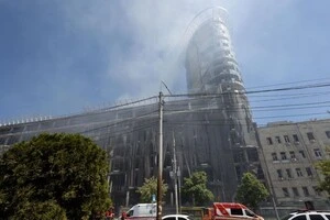 БЦ Luwr на столичній Лукʼянівці після російського обстрілу, 24 травня 2026 року