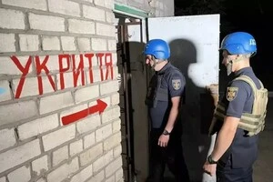 За словами міністра, влада працює спільно з міжнародними партнерами над розбудовою мережі укриттів