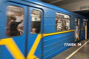 Через несанкціоноване проникнення пасажира у тунель на станції «Палац «Україна» була затримка в русі поїздів до 15 хв