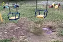 Ворог уразив дитячий майданчик у Херсоні: є загиблий та поранені (відео)