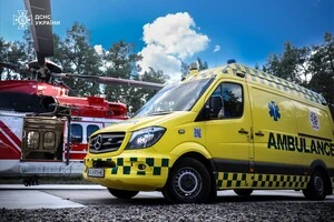 За 1,5 години безцінний вантаж був у Києві, де вже чекала команда лікарів, щоб відразу взятися за операцію