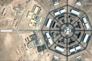 За оцінкою Пентагону, Китай до 2030 року може мати до 1000 ядерних боєголовок і вже розгорнув близько 100 міжконтинентальних ракет.