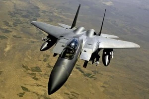 F-15 Eagle один із найвідоміших американських важких тактичних винищувачів 4-го покоління, розроблений компанією McDonnell Douglas (тепер частина Boeing)