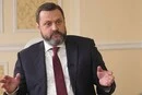 Хто допоміг родині Героя Росії Деркача скасувати арешт готівки в Україні? Нові деталі скандалу