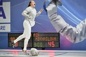 Російські фехтувальники зможуть виступати під власними прапором і гімном