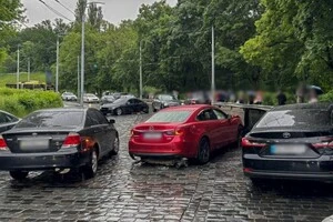 Дорожньо-транспортна пригода на Подільському узвозі 3 червня