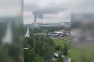 У Тюмені горить Антипинський НПЗ
