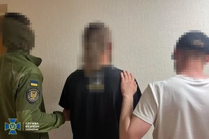 Оперативники СБУ та поліцейські затримали фігуранта за місцем його проживання у Запорізькій області