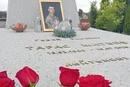На Львівщині невідомі здійснили наругу над могилою Героя України 