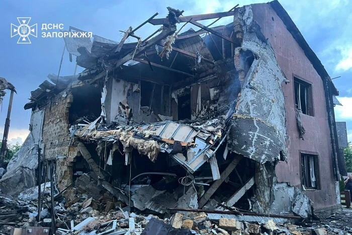 Росіяни вдарили по Вільнянську: поранені семеро, серед них троє дітей