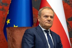 Туск висловився про переліт Зеленського через Кишинів замість Польщі
