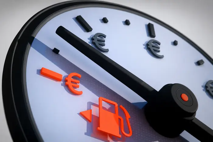 Дорогий бензин змусив європейців їздити менше - FT