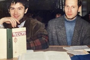 Святослав Вакарчук (на фото зліва) у студенські роки