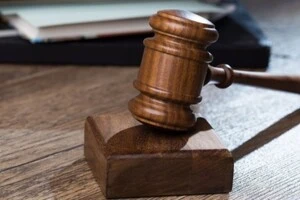 Суд визнав 42-річного жителя області винним у двох тяжких злочинах та призначив йому максимальне покарання