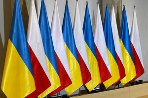 Україну знову намагаються поставити в стійло
