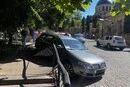 ДТП на Печерську: нетверезий водій намагався втекти заднім ходом і протаранив паркан (відео)