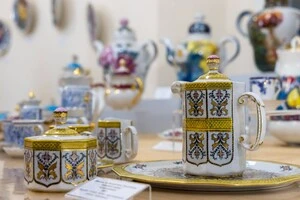 Виставка об’єднує твори видатних митців з музейної колекції та родинного зібрання