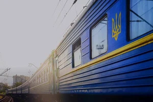 «Укрзалізниця» повідомила про затримку поїздів після обстрілу