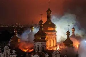 Через удар РФ по Києво-Печерській лаврі горів Успенський собор