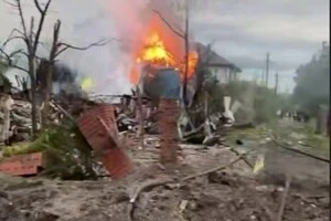 Пошкоджено приватні будинки  в районі Нижніх Садів, на місці працюють екстрені служби