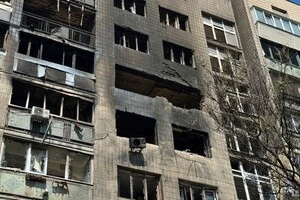 Дев'ятиповерховий житловий будинок у Солом'янському районі, пошкоджений російським дроном 15 червня 2026 року