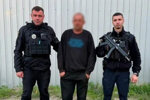 Правоохоронці швидко встановили місцеперебування та затримали 38-річного чоловіка 