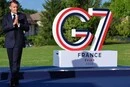 Музичні рукостискання: Макрон підібрав лідерам G7 хіти з натяком (відео)