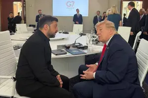 «Бос» Трамп у футболці та останнє випробування для Макрона: підсумки саміту G7 у Франції