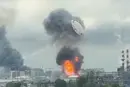 «Фото дня». МЗС Естонії показало світлину палаючого Московського НПЗ