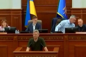 Леонід Ємець виступає з трибуни Київради