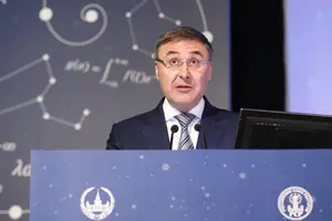За словами Фалькова, зараз у Росії «відбувається балансування» між середньою, професійною та вищою освітою