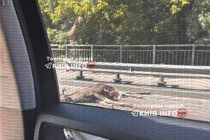 У поліції зазначили, що водій автомобіля травмував руку